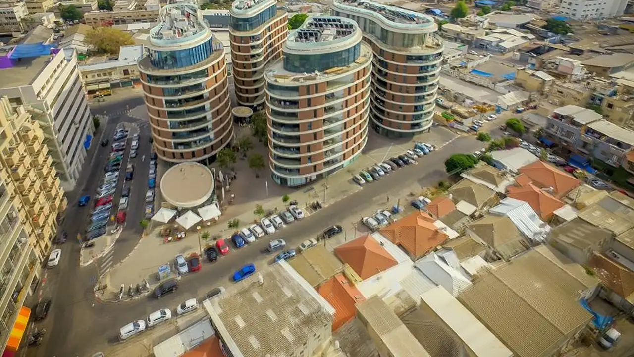 Israel Real Estate Market Navigates Slowdown Amid Cautious Buyers and Rate Cuts