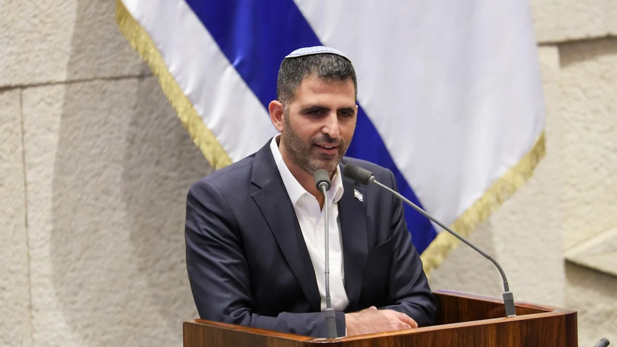 Broadcaster Suspends Marco Moreno as Commentator After Likud Ad Appearance