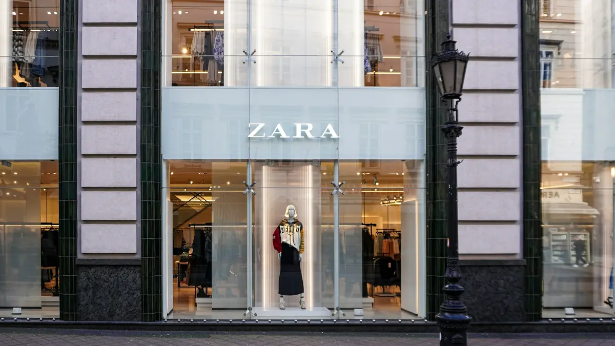 Zara закрывает магазины в Израиле и отменяет бесплатную онлайн-доставку