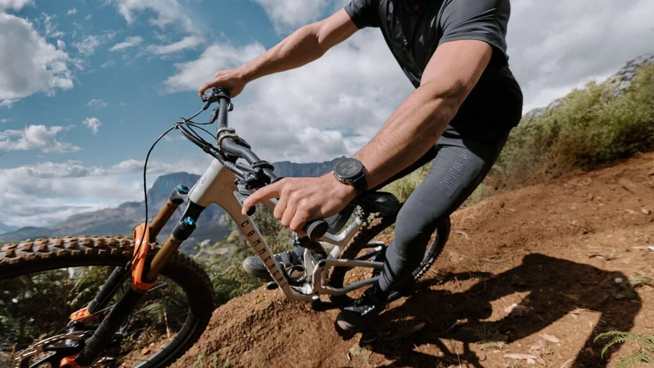 Garmin выпускает в Израиле серию fēnix 9 с LTE, спутниковой связью и ценой от 4399 шекелей