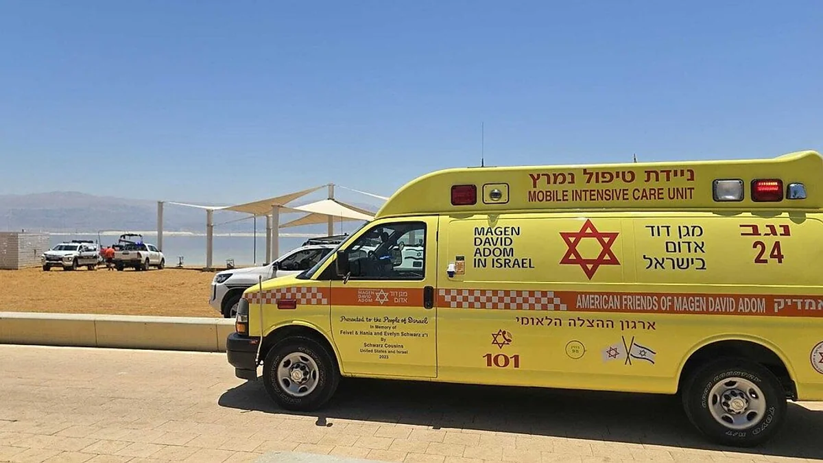 Pedestrian Injured in West Bank Car-Ramming, Suspect Flees