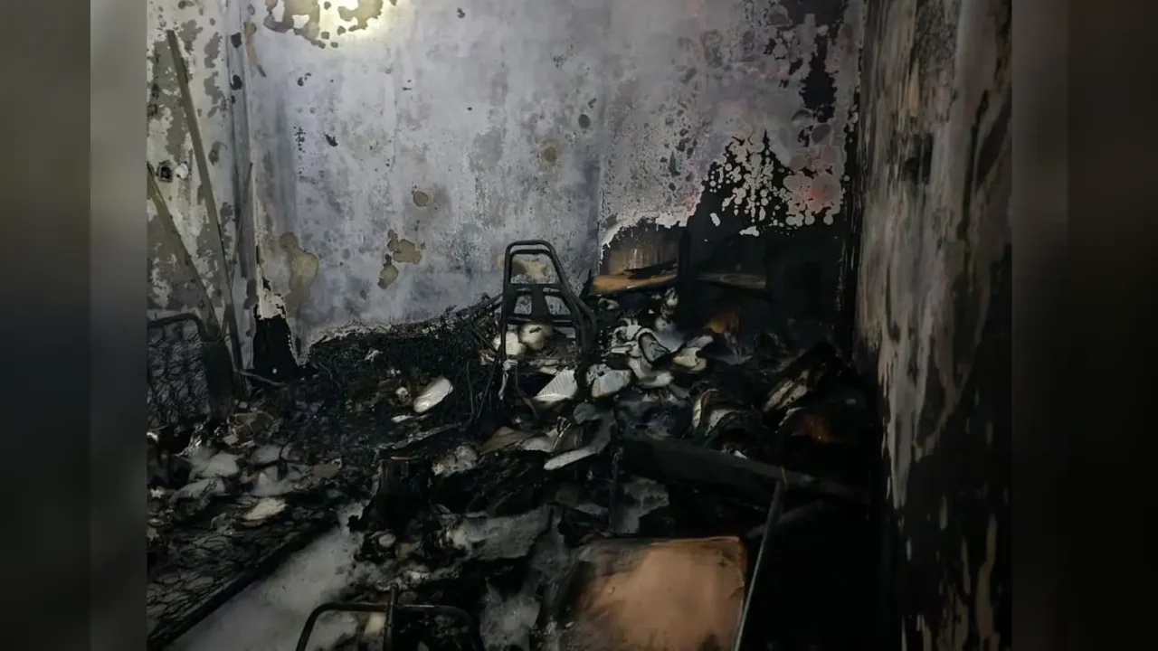 Огонь в защищенной комнате на четвертом этаже: пожар в многоэтажном доме в Хайфе