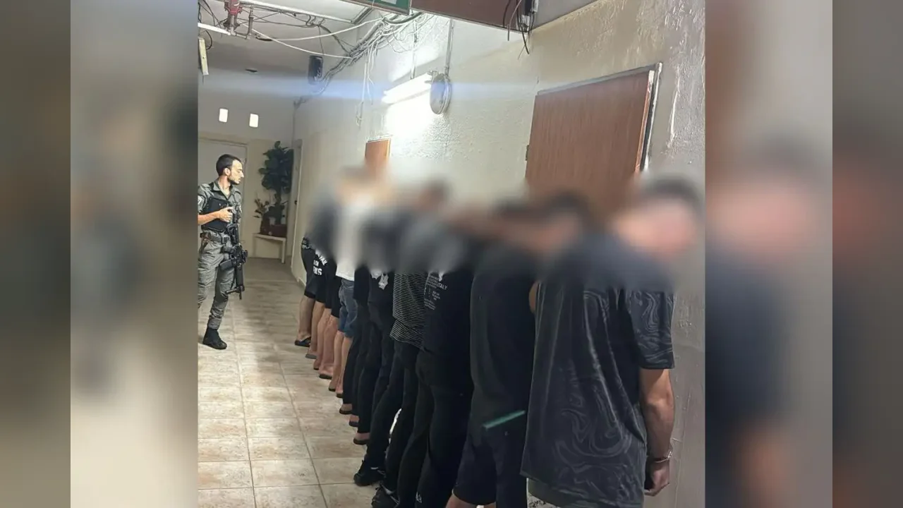 Israeli Police Arrest Public Servant and Contractors in Construction Bribery Probe