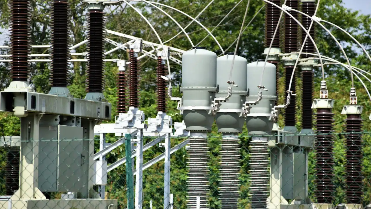 Israel Power Grid Faces Operational Challenges Amid Time Change