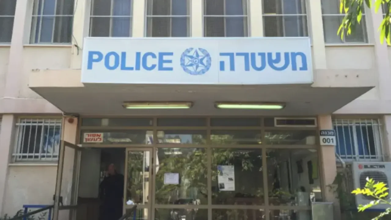 В Лоде предъявлены обвинения троим подозреваемым в нападении на полицейских