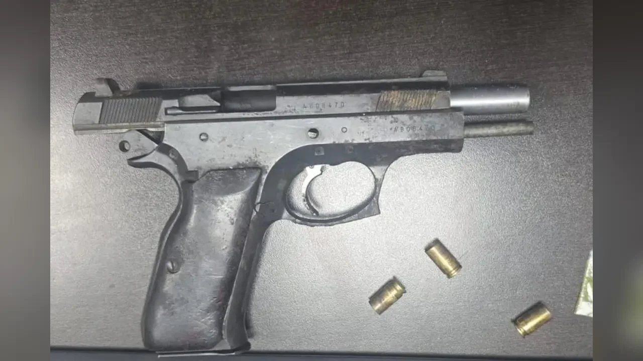 Shooting early this morning in Holon: Two suspects arrested after a pursuit - a pistol was seized in their vehicle