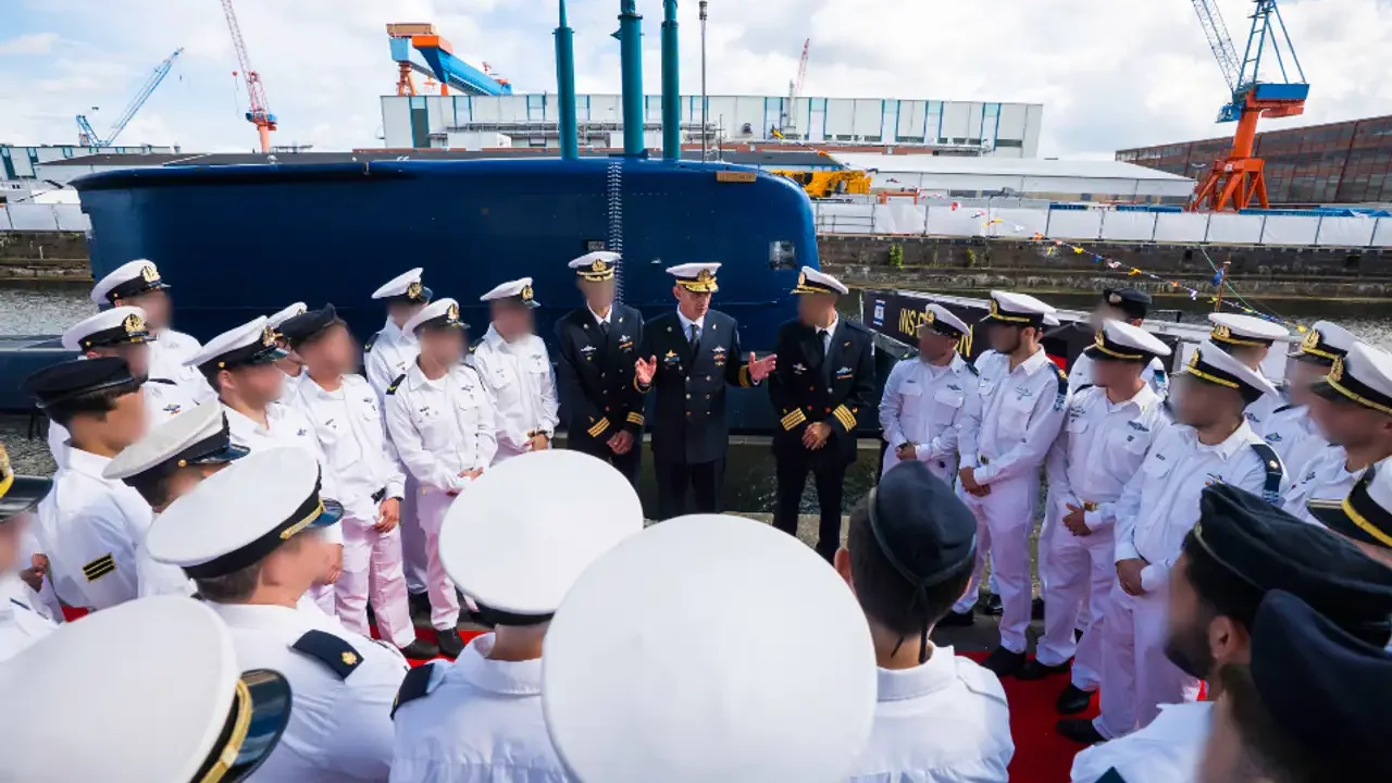 Подводная лодка «АХИ Дракон» прибывает в порт Хайфы для службы в составе ВМС