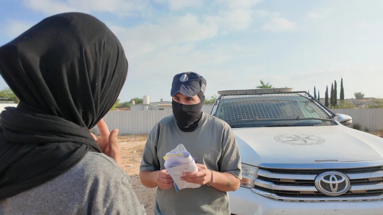 Israeli Police Raid Negev Village in Major Crackdown on Illegal Polygamy