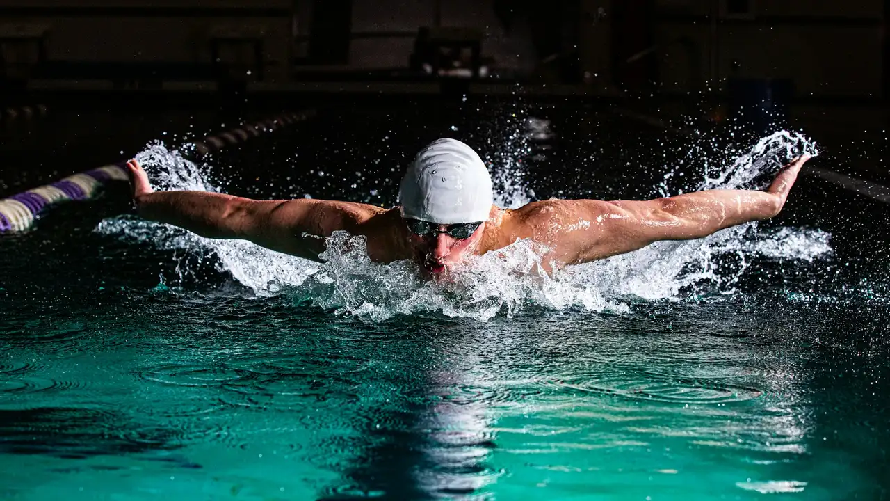 Natan Gutfeld Wins Historic European Silver for Israeli Deaf Swimming