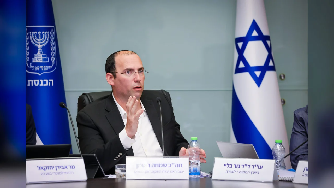 Fears of pressure from the Attorney General on the Mahash committee spark a political storm