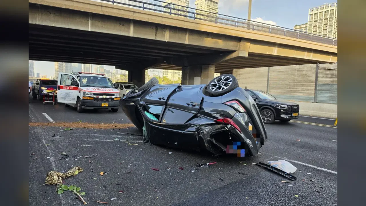 Woman seriously injured after vehicle falls from bridge onto Ayalon Highway