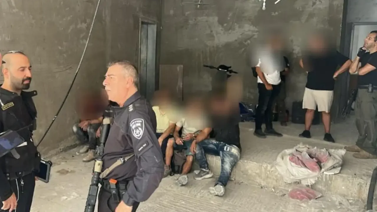 Ahead of the school year: 16 illegal residents arrested near educational institutions in central Israel