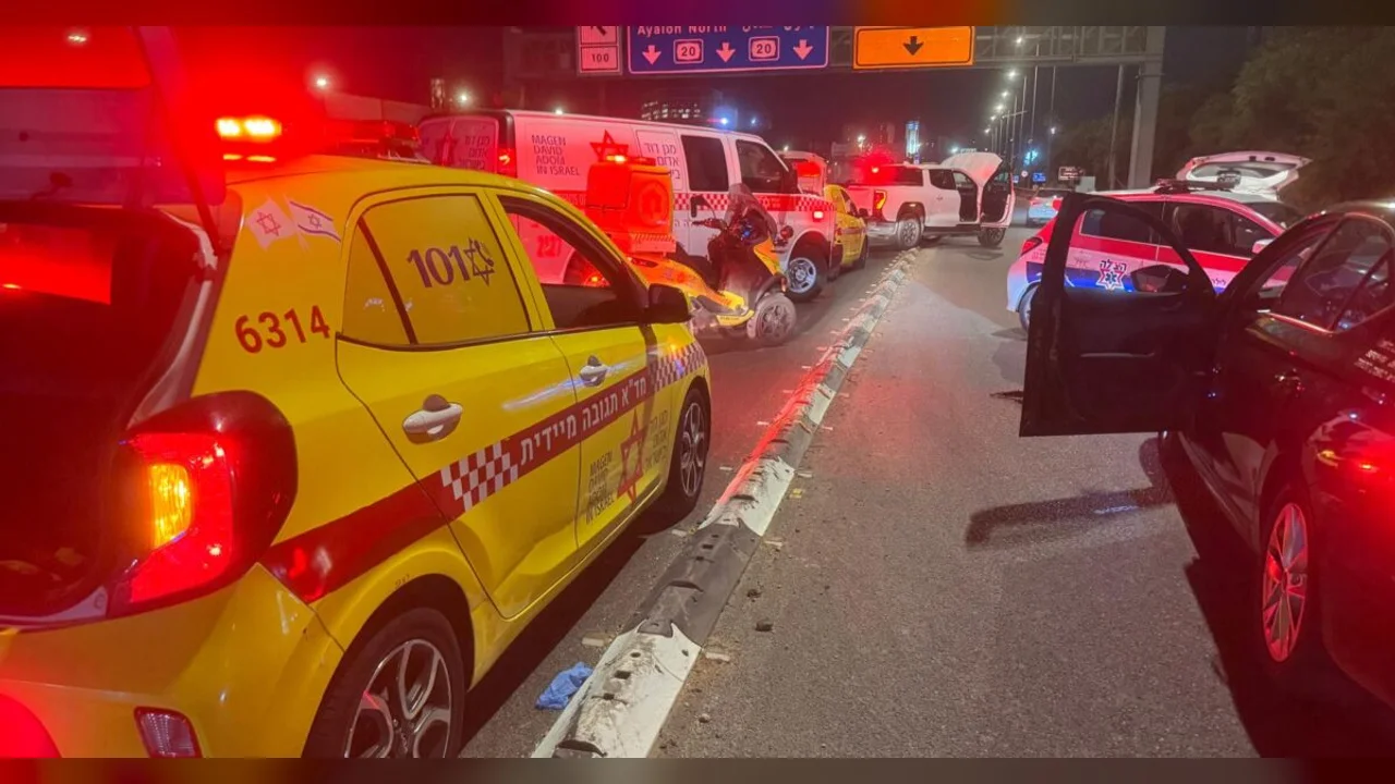 Motorcycle rider critically injured in accident with a truck on Ayalon Highway