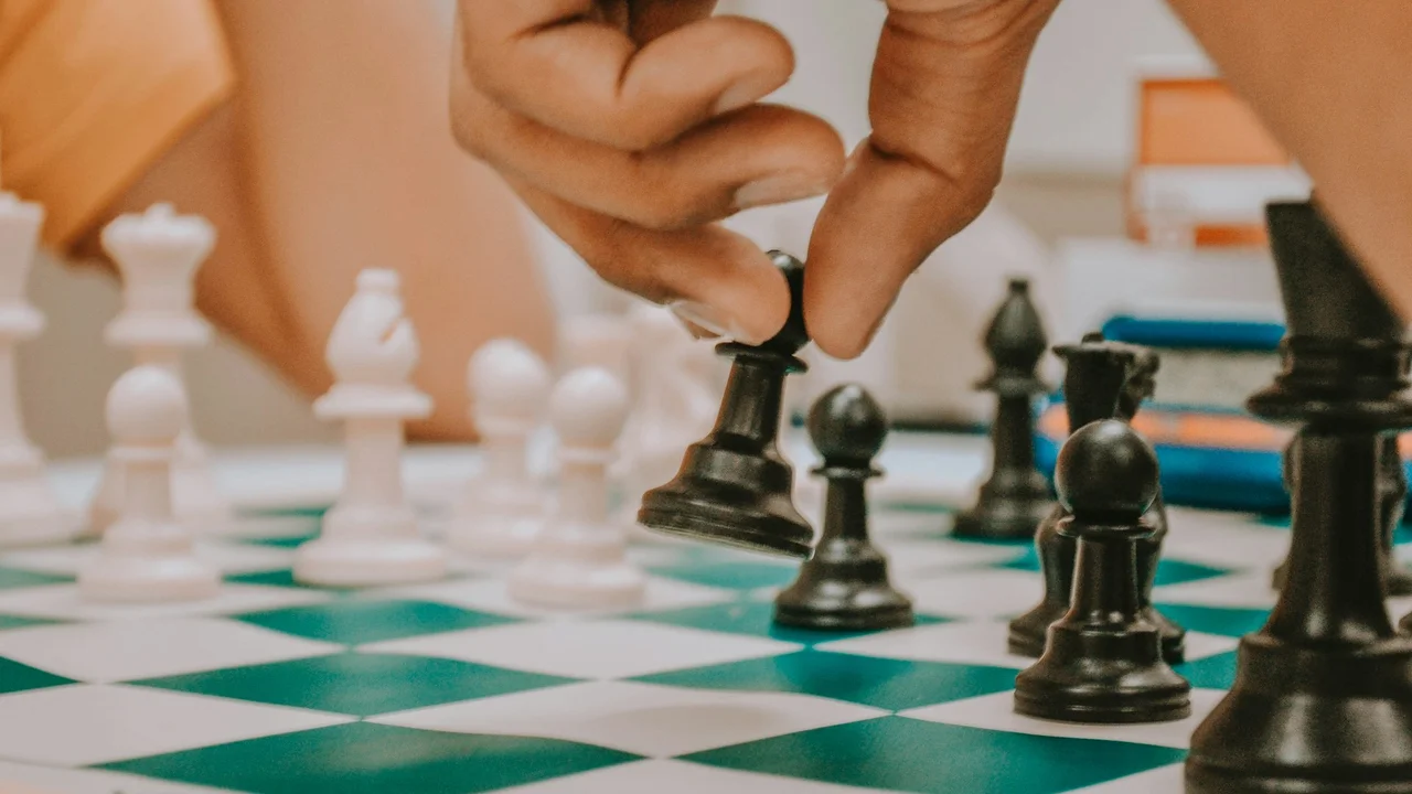 Political Boycotts Target Young Israeli Chess Players at World Championship in Spain